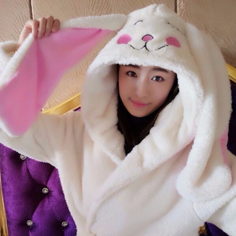 Cute Oversized Hat Coral Fleece Bathrobe Loose Plush Fleece Night Gown With Hood